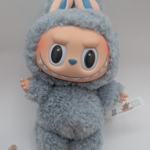 Exciting Macaron - Sea Salt Coconut - Labubu Pop Mart Blue - Picture 3 of 13